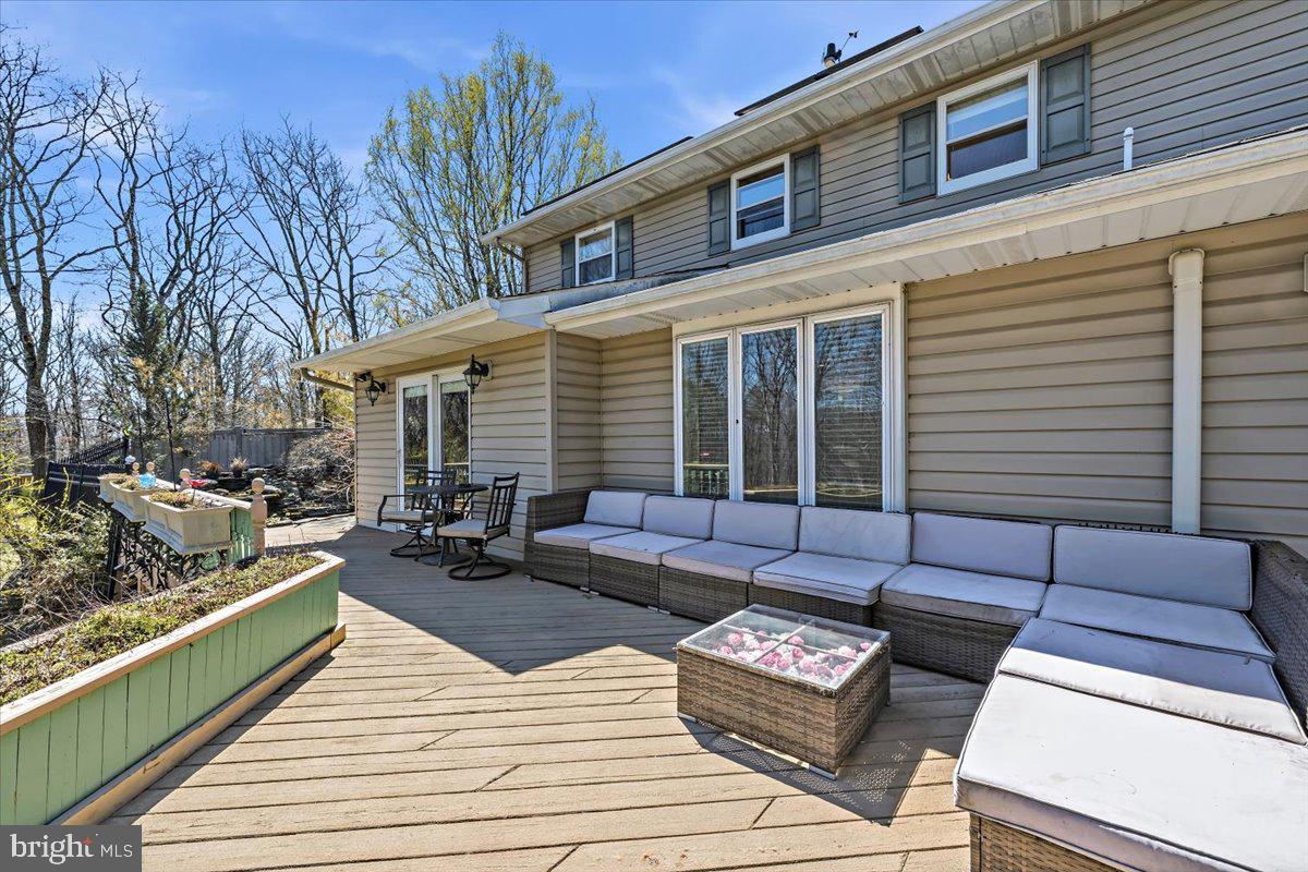 164 CHESTNUT OAK DRIVE