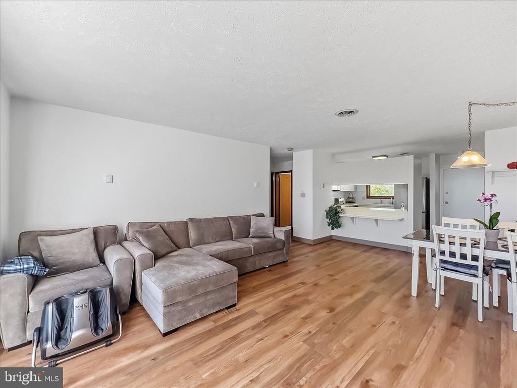 146 FOXFIRE DRIVE 307