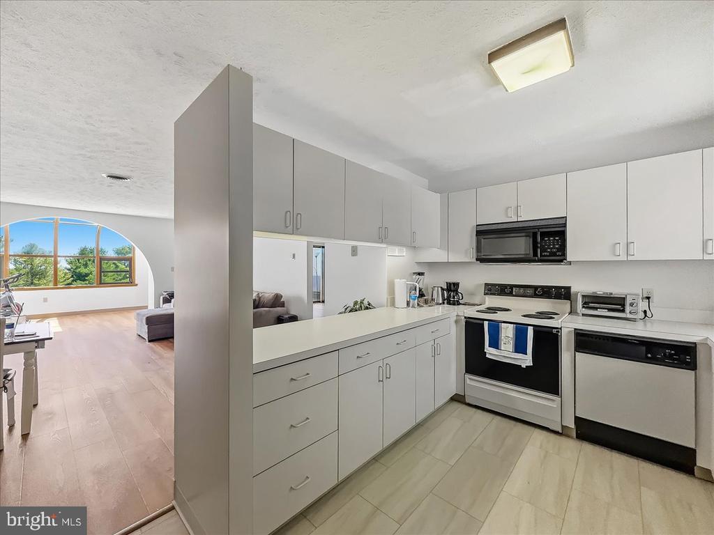 146 FOXFIRE DRIVE 307