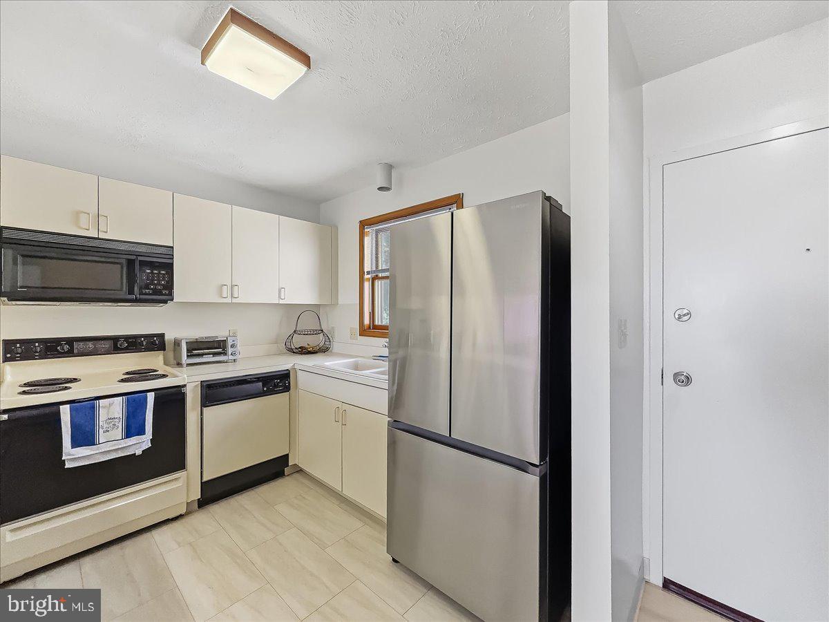 146 FOXFIRE DRIVE 307