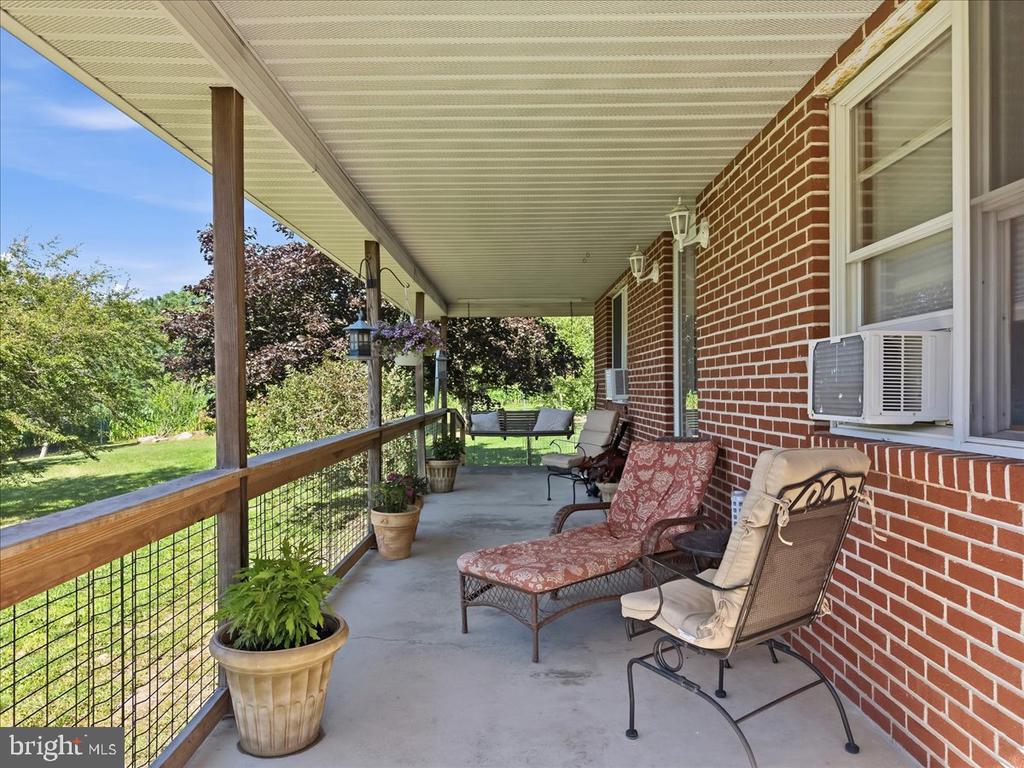 163 MULBERRY LANE