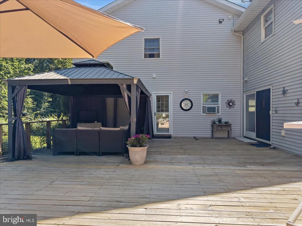 163 MULBERRY LANE