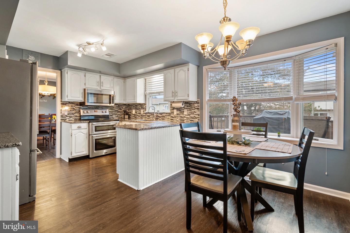 3495 Crestwood DRIVE