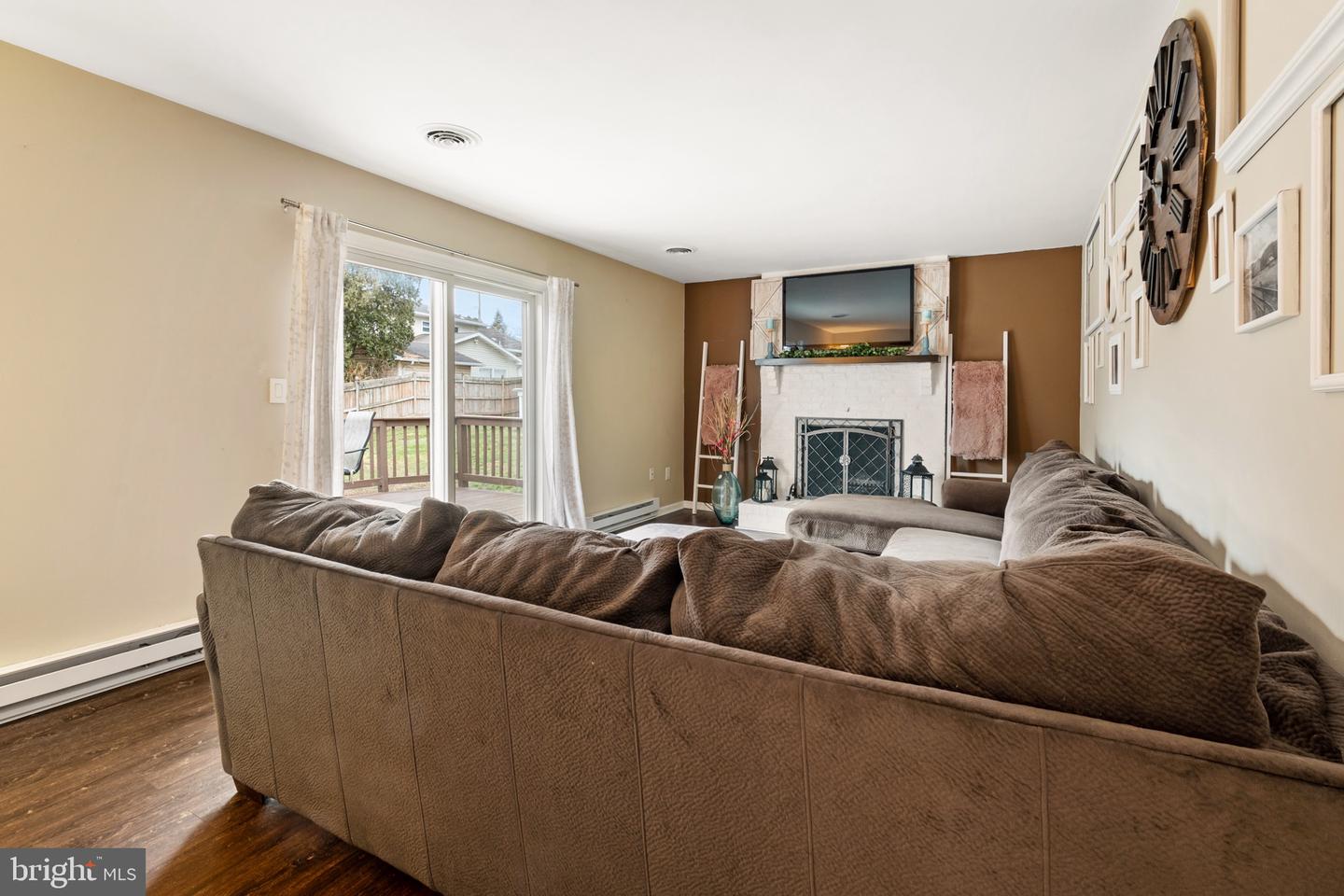 3495 Crestwood DRIVE