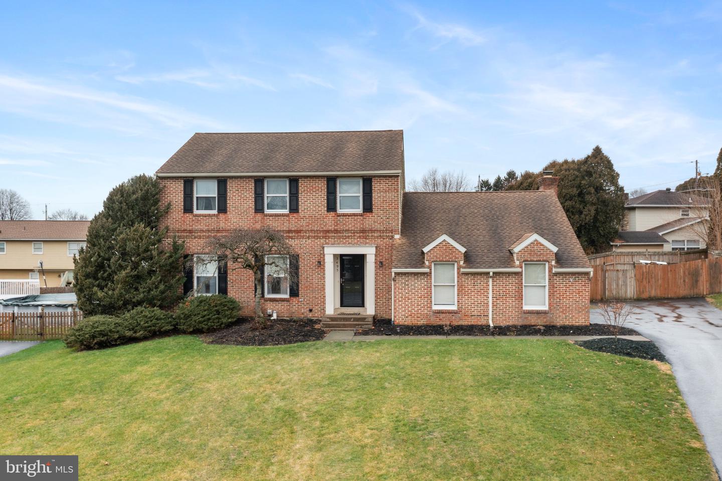 3495 Crestwood DRIVE