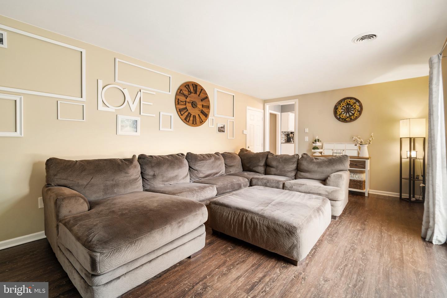 3495 Crestwood DRIVE