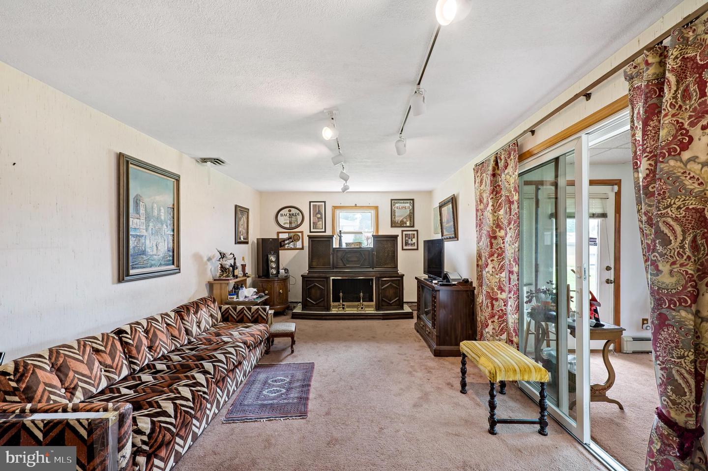 2239 Lafayette Ave