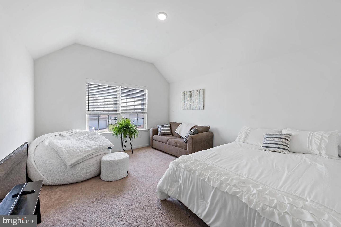 920 Graystone Cir