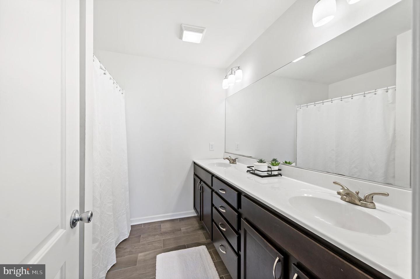 920 Graystone Cir