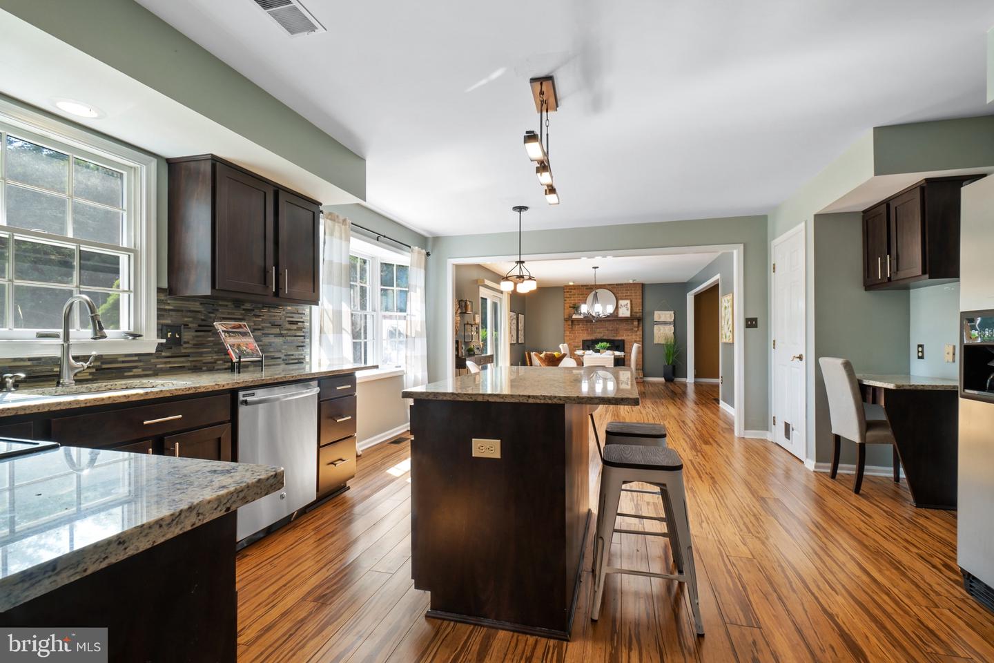 3325 Abbey COURT