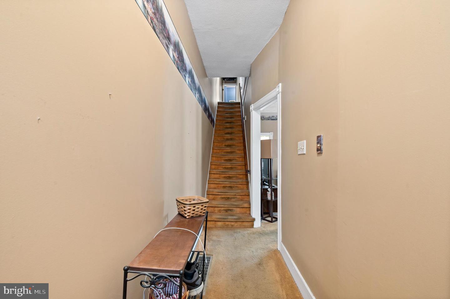 731 High St