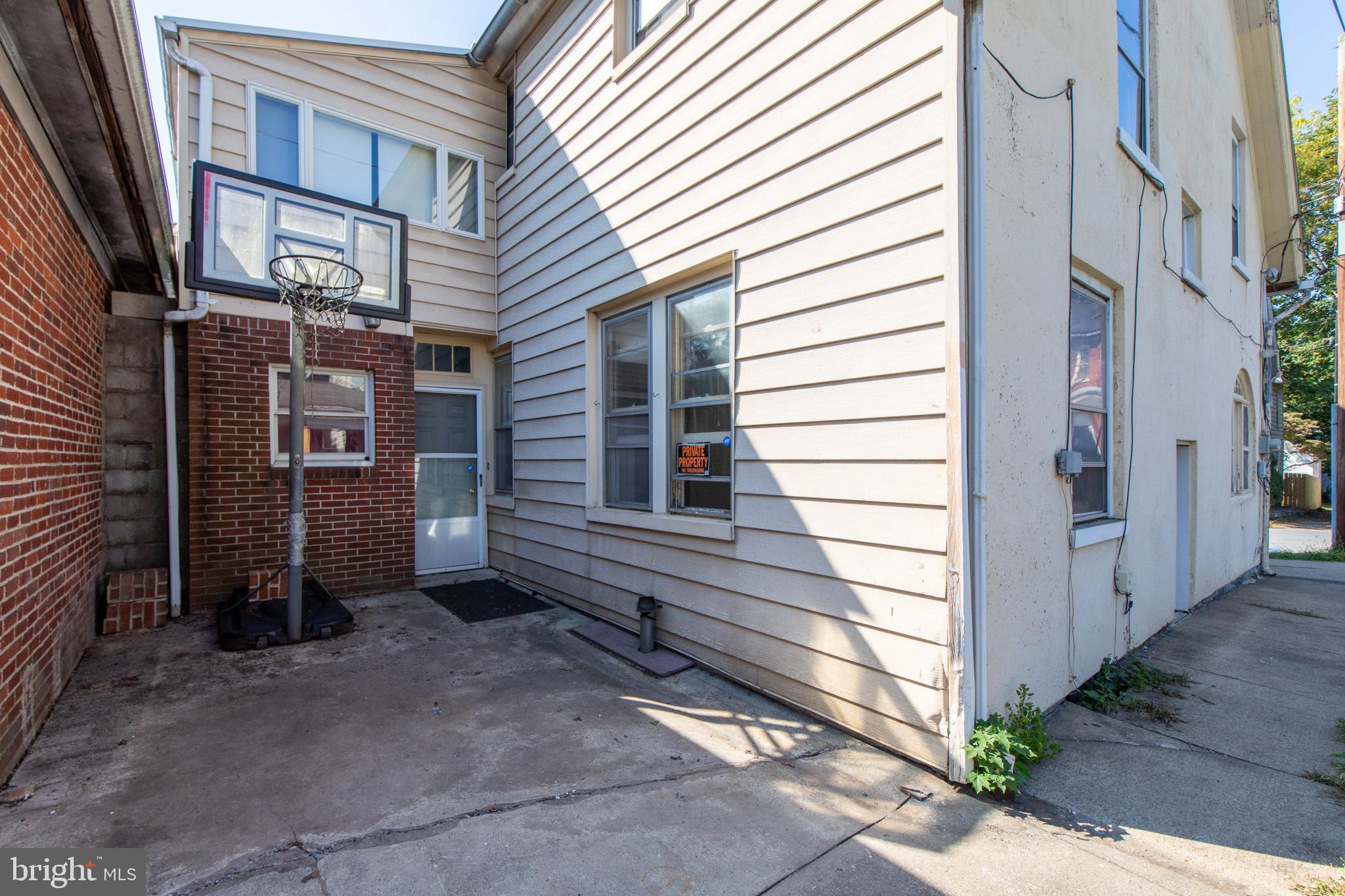 518 Parsons STREET