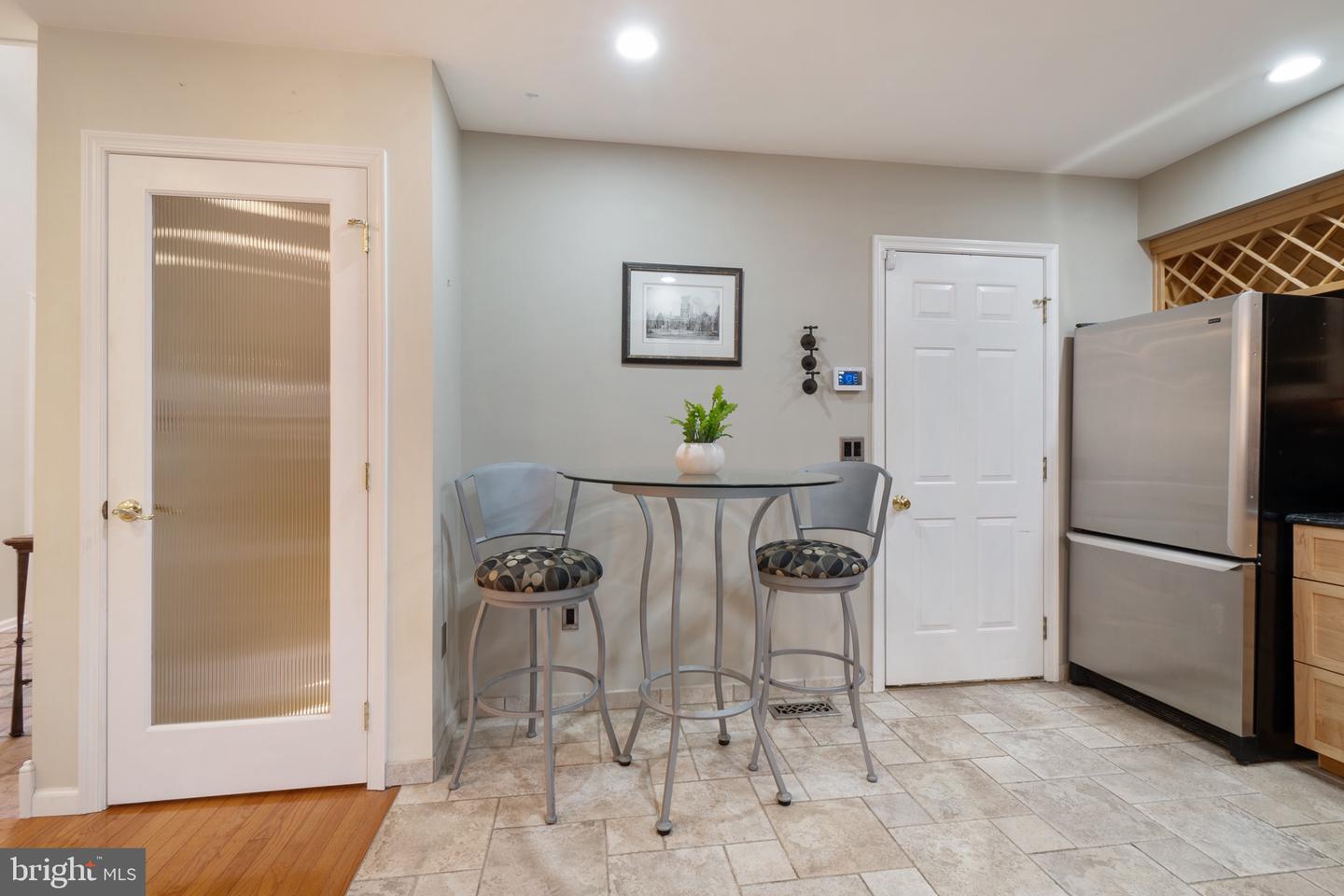 3246 Oakland Square Dr