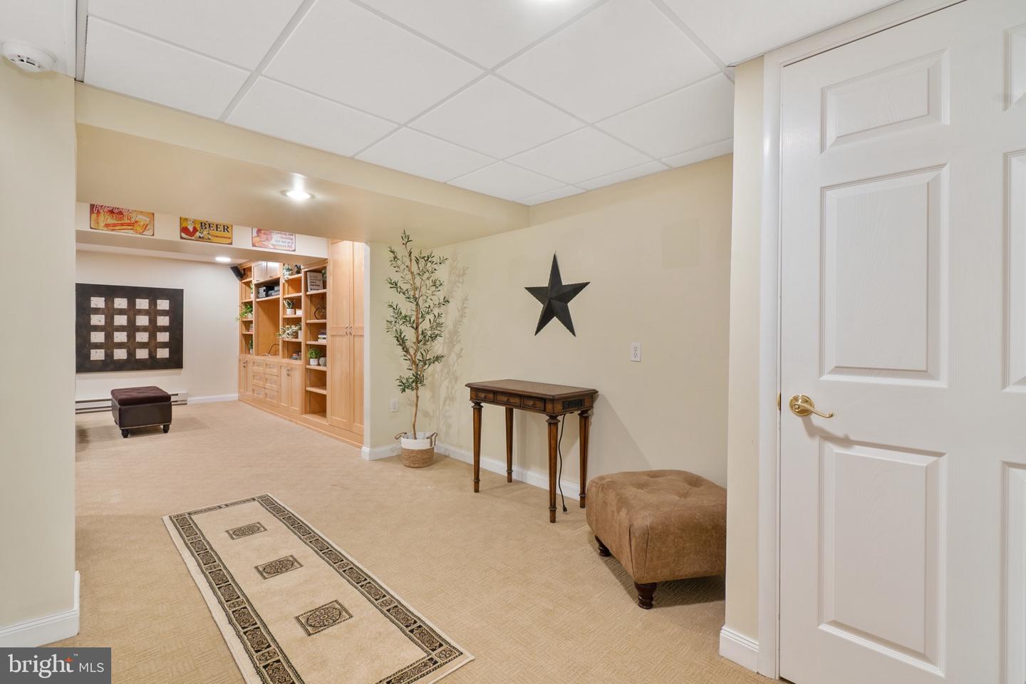 3246 Oakland Square Dr