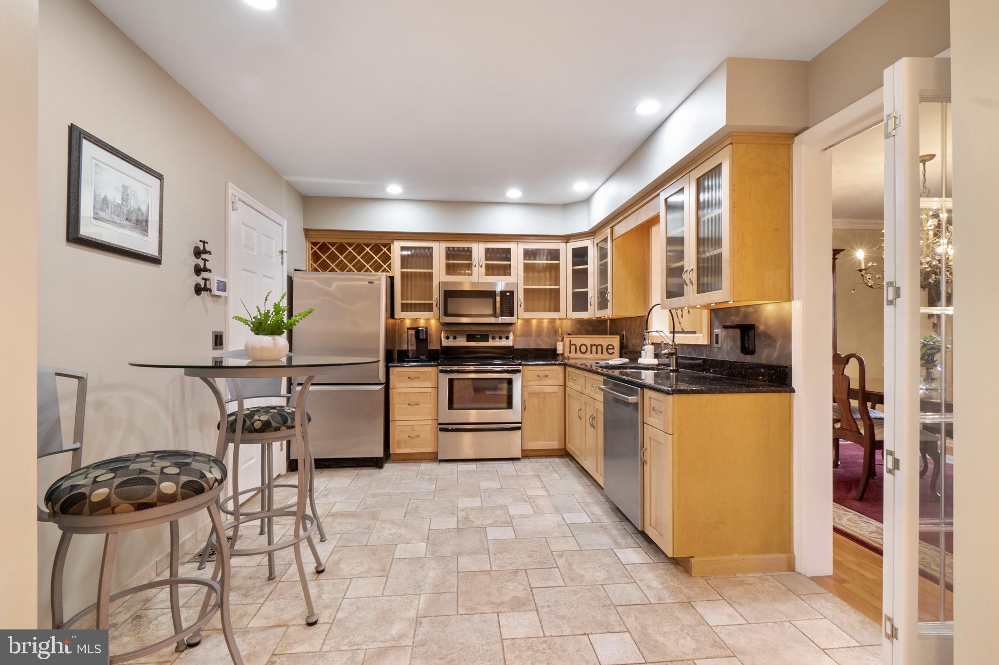 3246 Oakland Square Dr