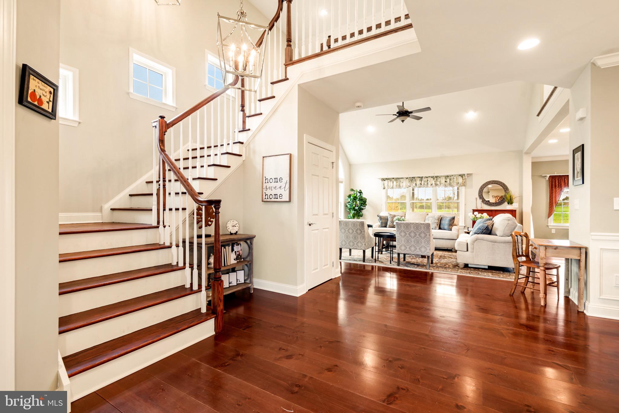 3915 White Barn Ln