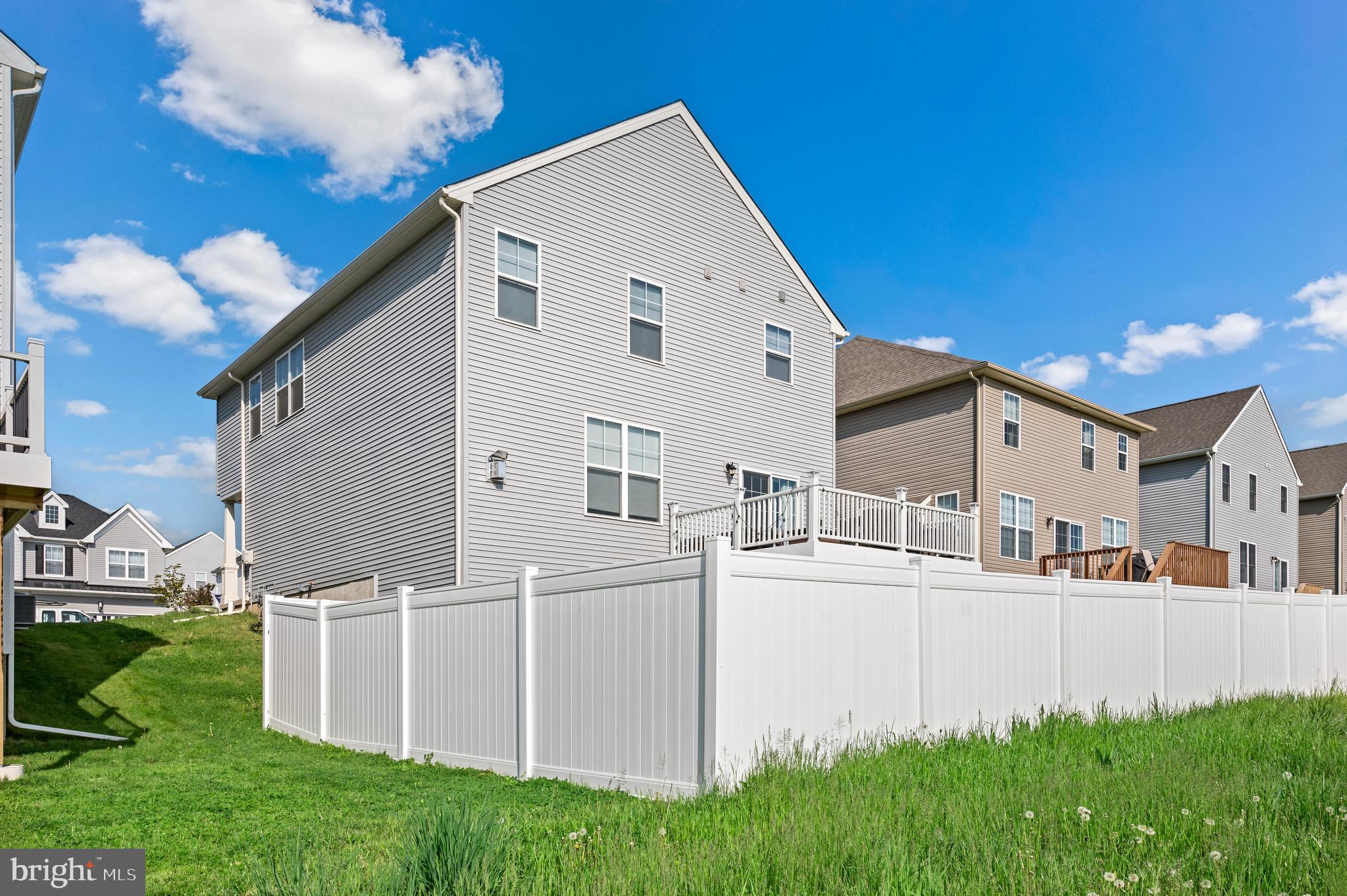313 Kingsbarns Ln