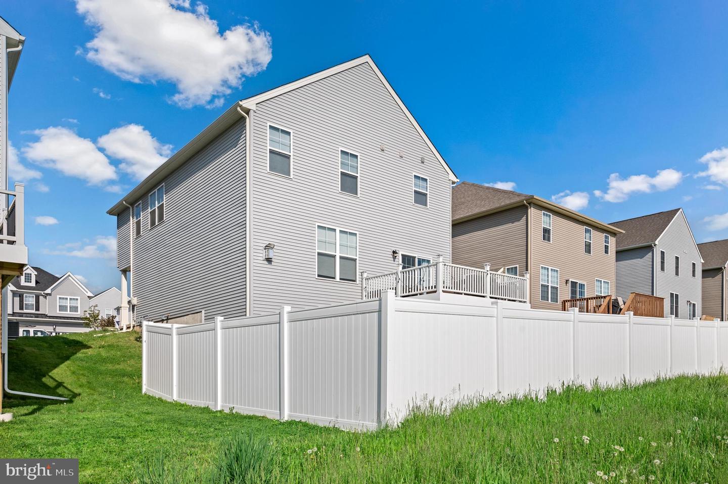 313 Kingsbarns Ln