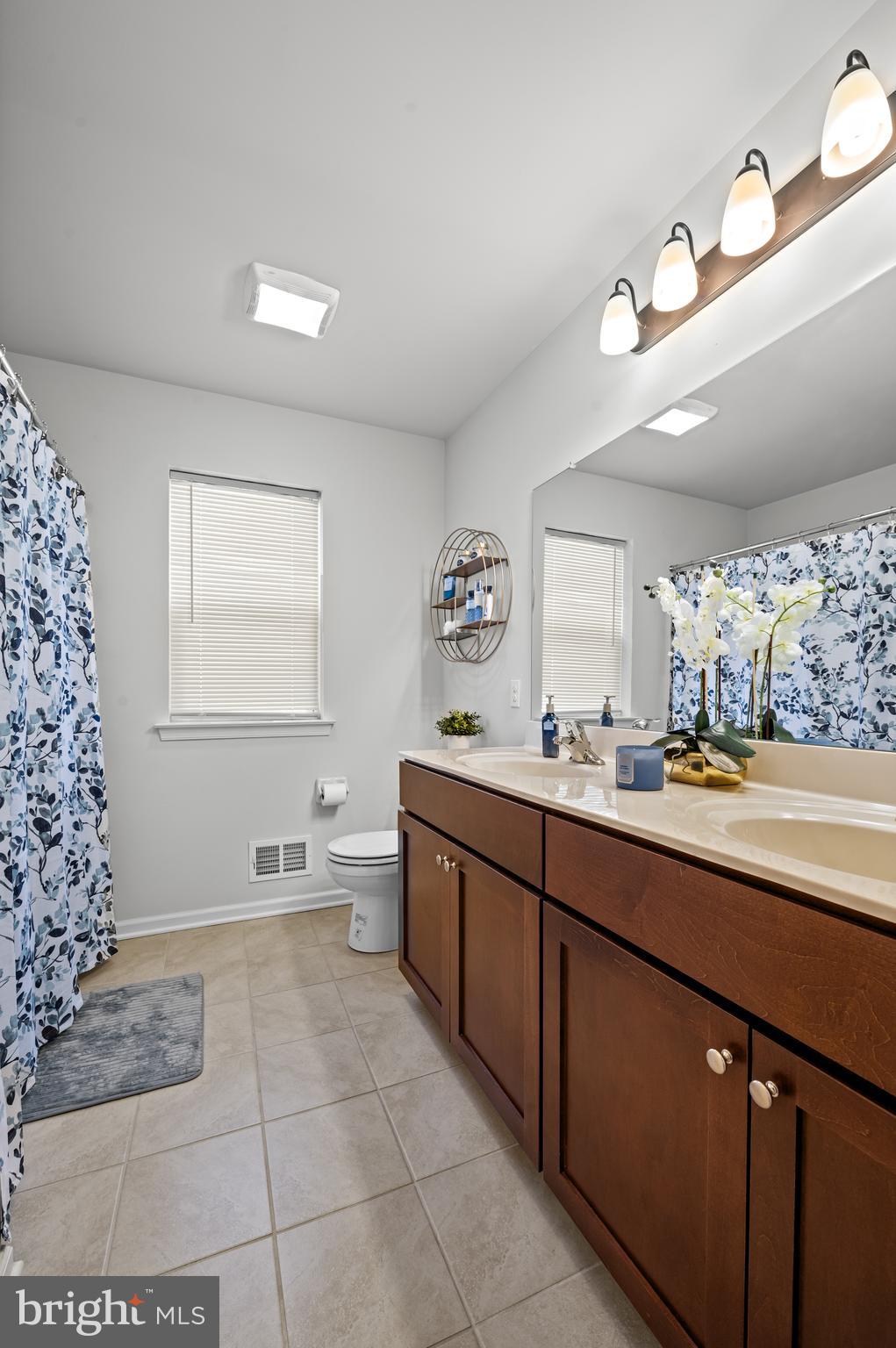 313 Kingsbarns Ln