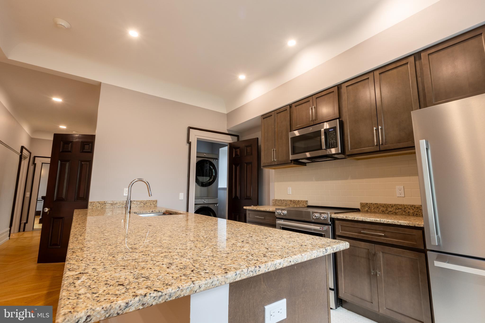 214 SPRING GARDEN ST #3A