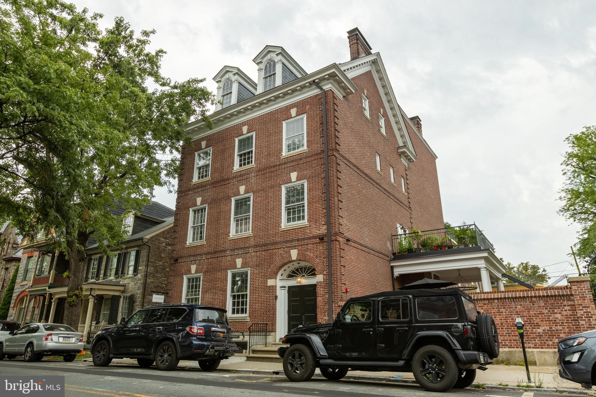 214 SPRING GARDEN ST #3A