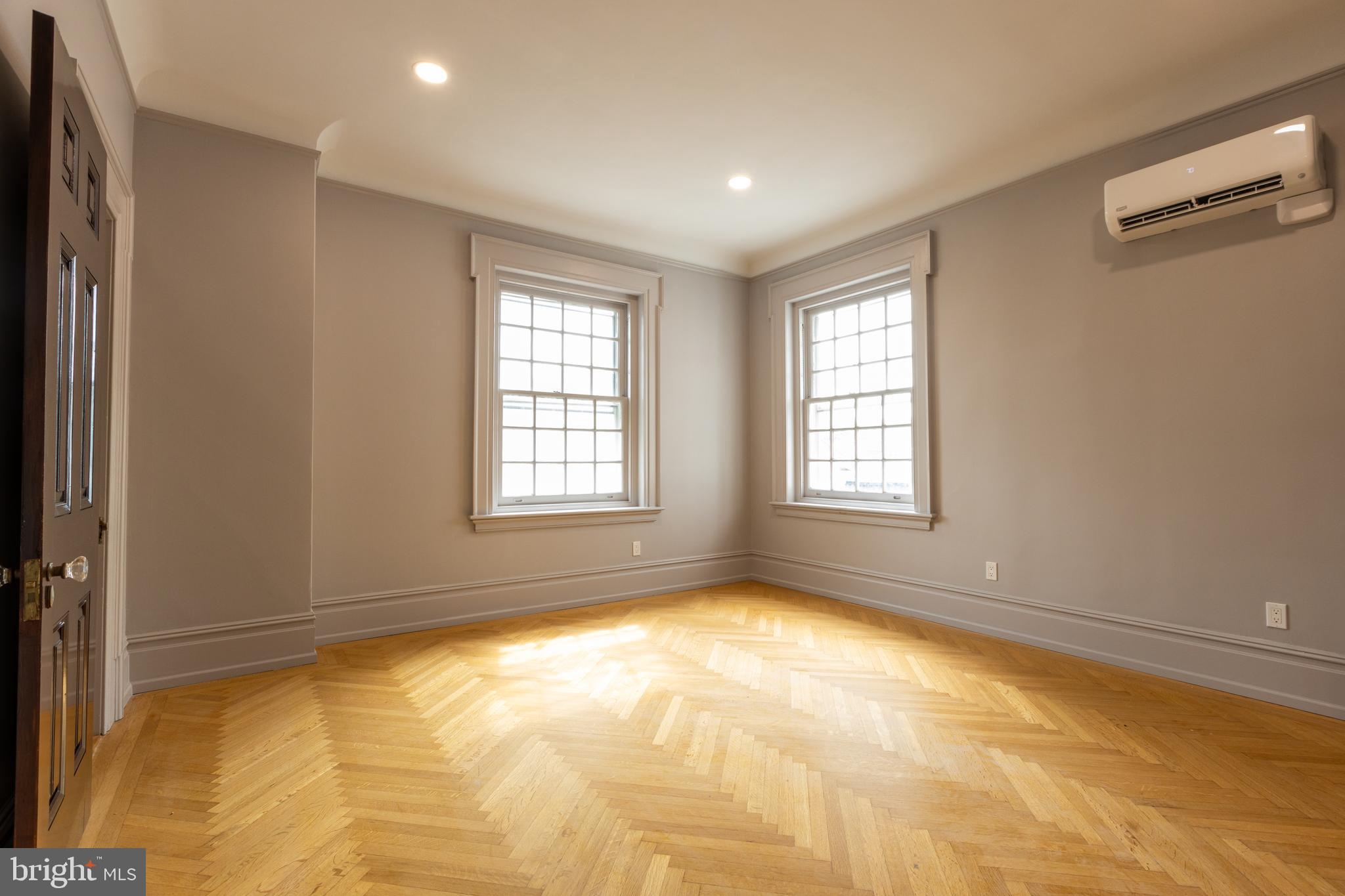 214 SPRING GARDEN ST #3A