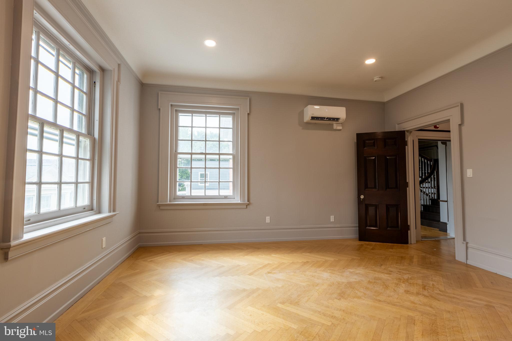 214 SPRING GARDEN ST #3A