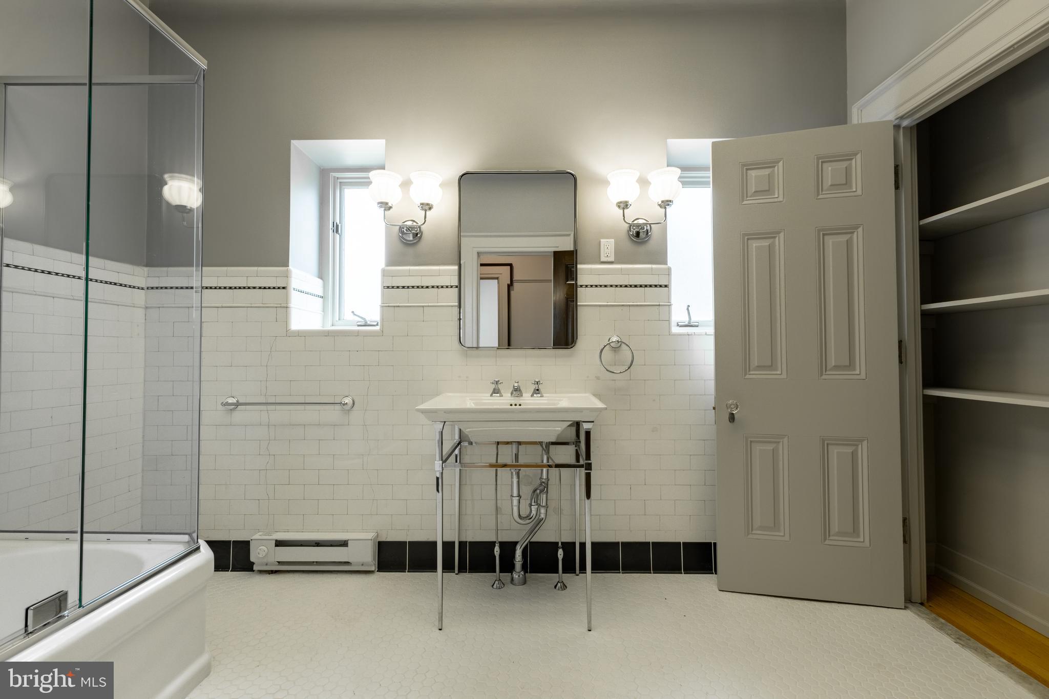 214 SPRING GARDEN ST #3A