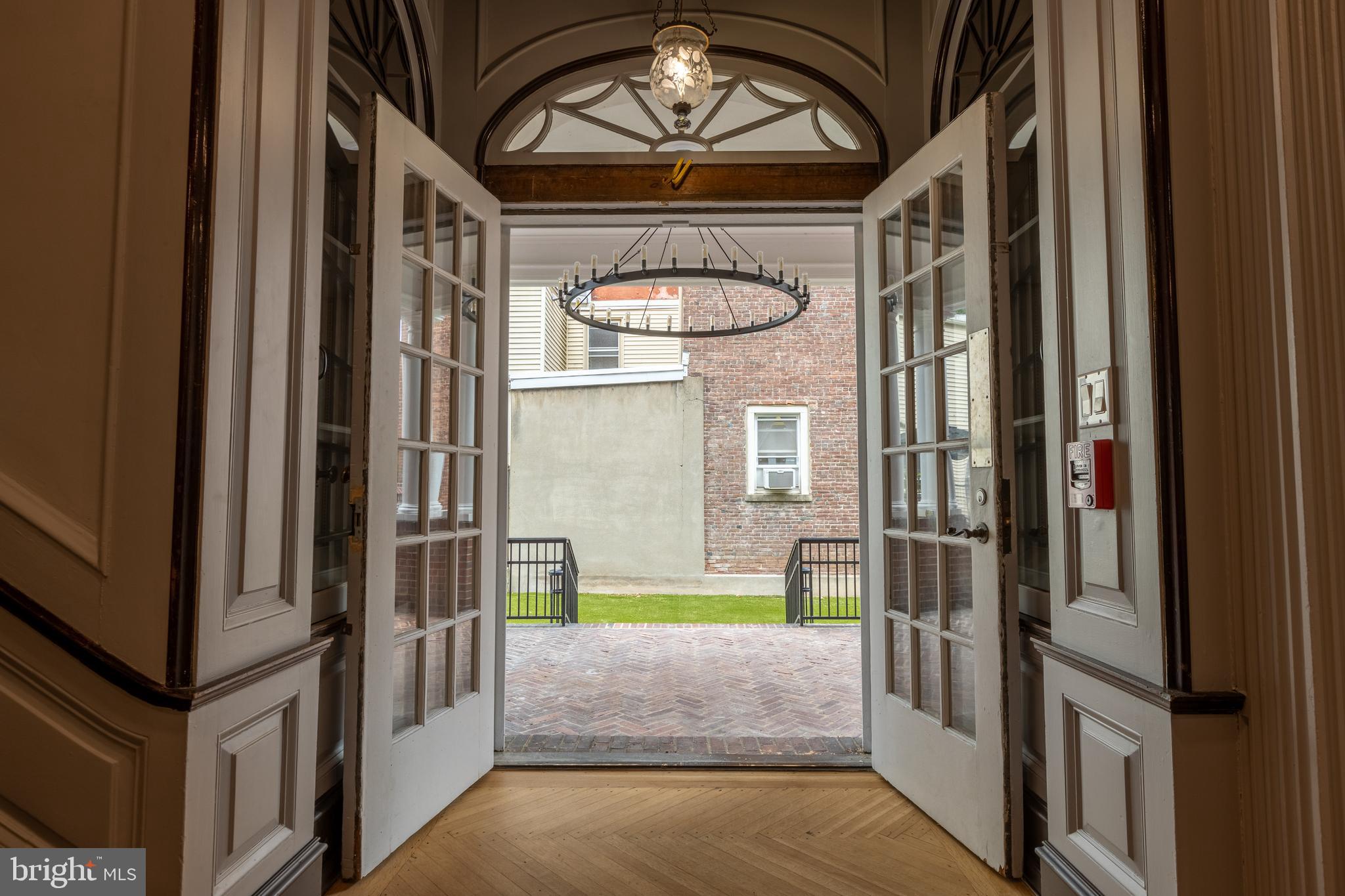 214 SPRING GARDEN ST #3A