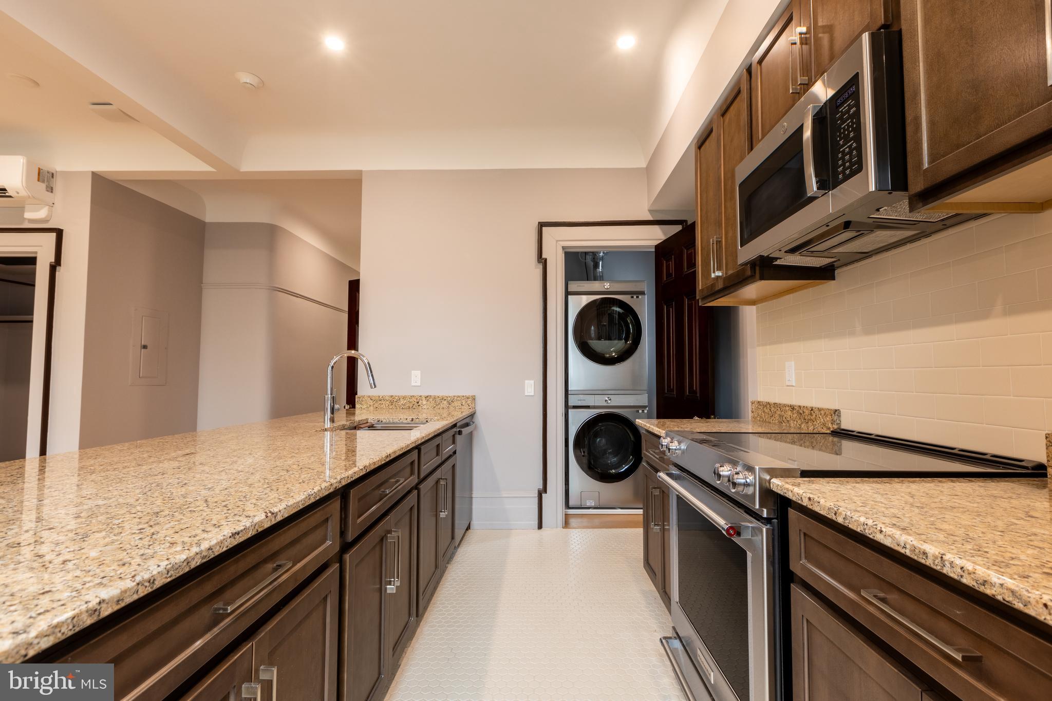 214 SPRING GARDEN ST #3A