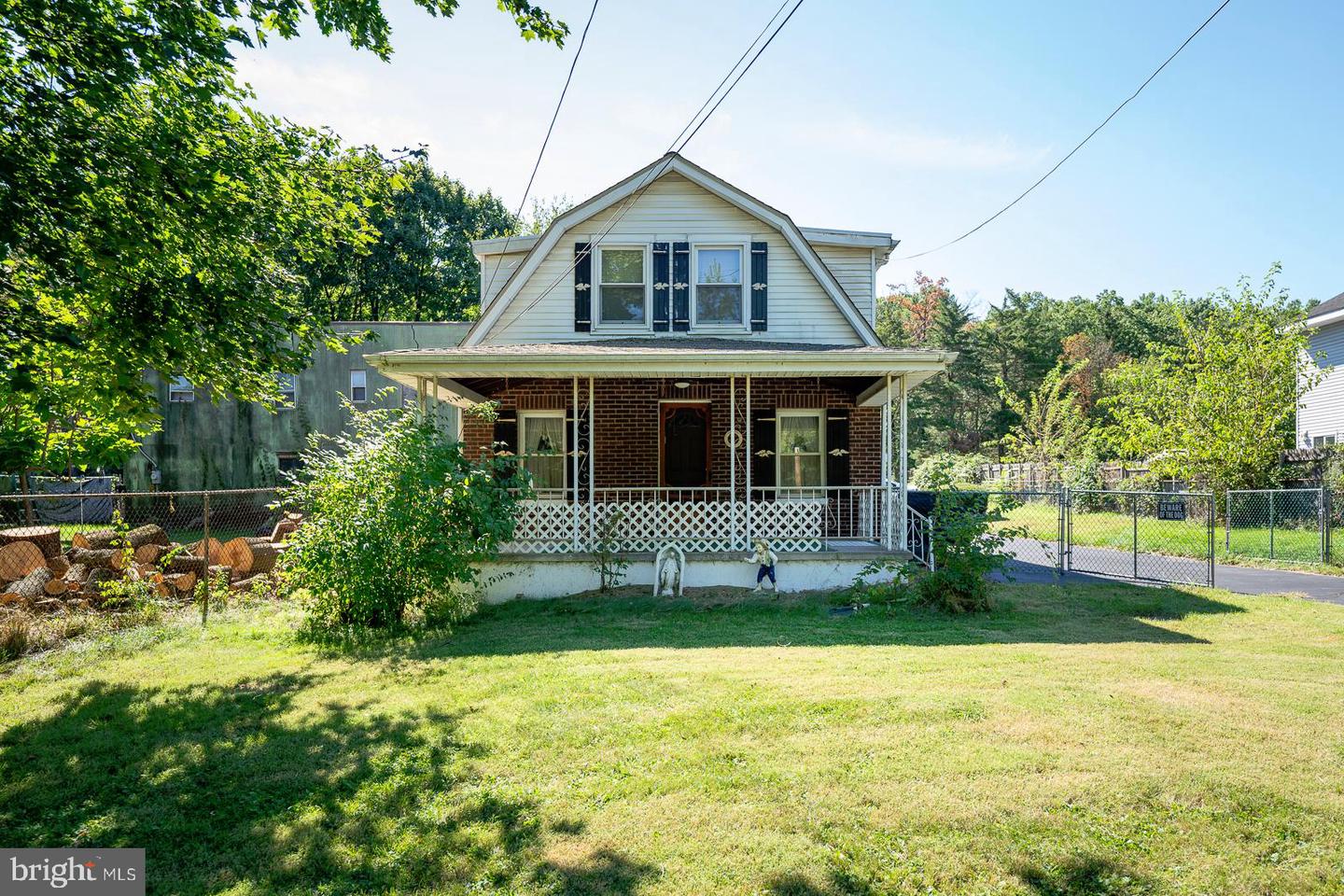 2270 Easton Rd