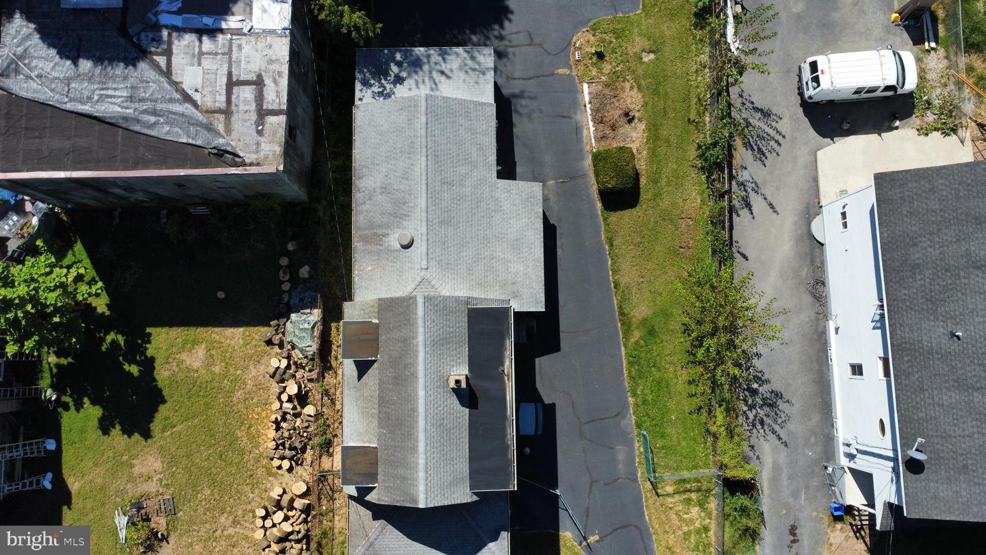 2270 Easton Rd
