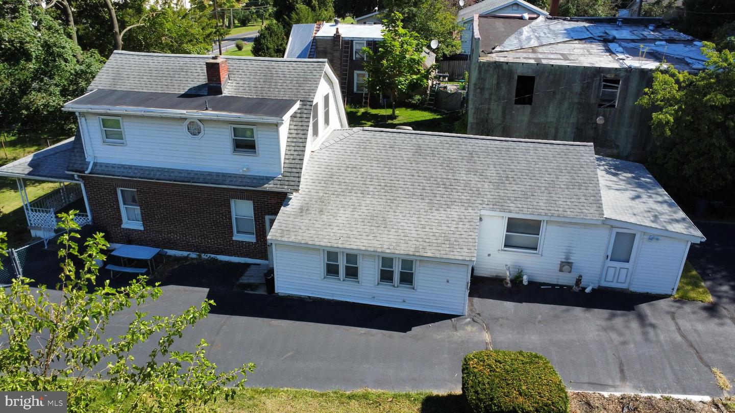 2270 Easton Rd