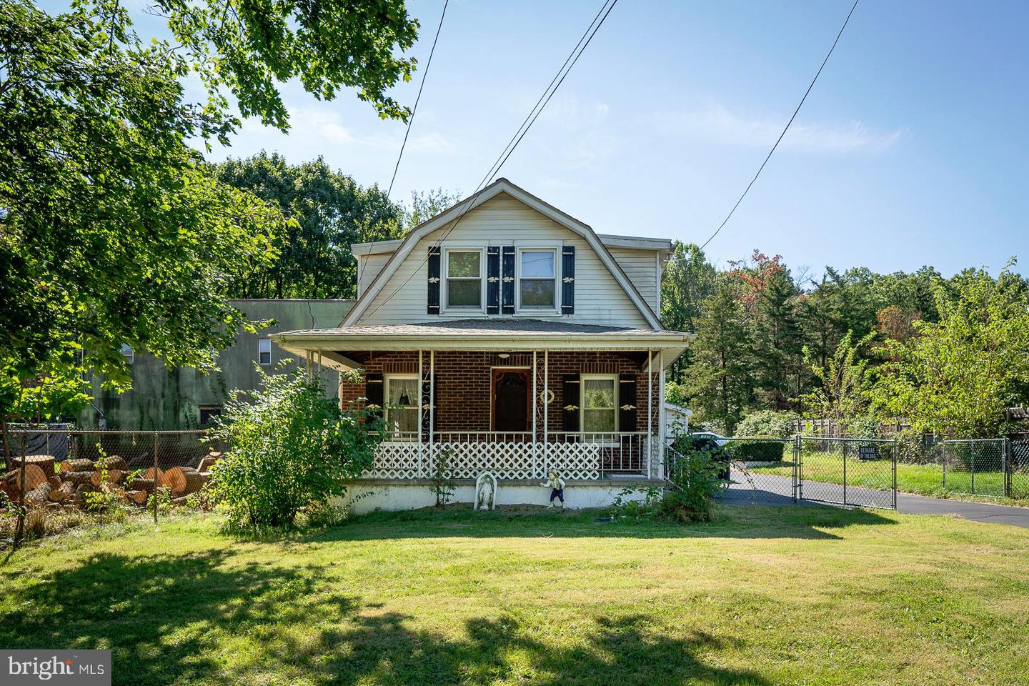 2270 Easton Rd