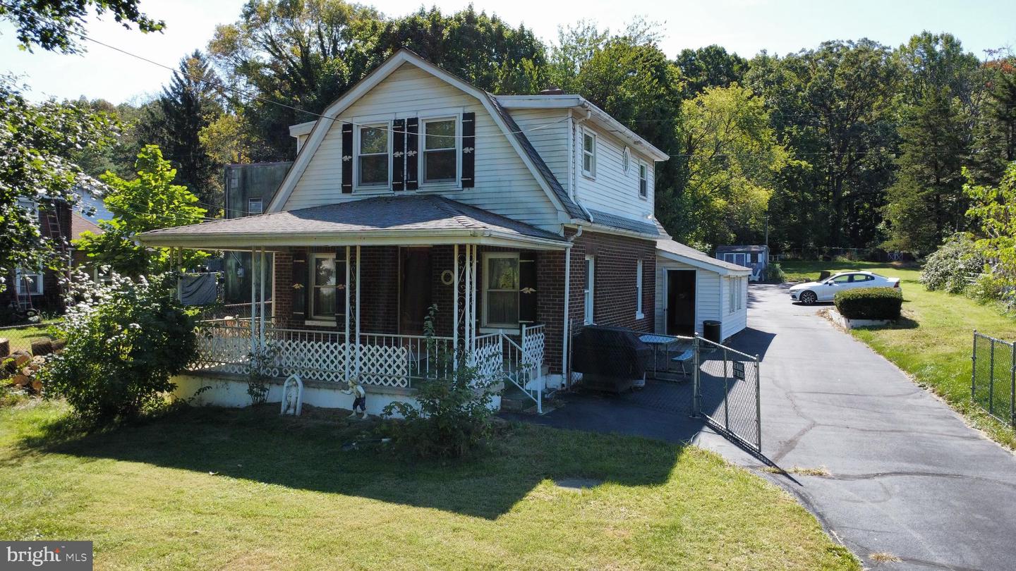2270 Easton Rd