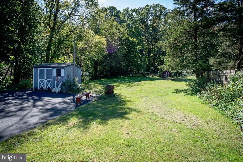 2270 Easton Rd