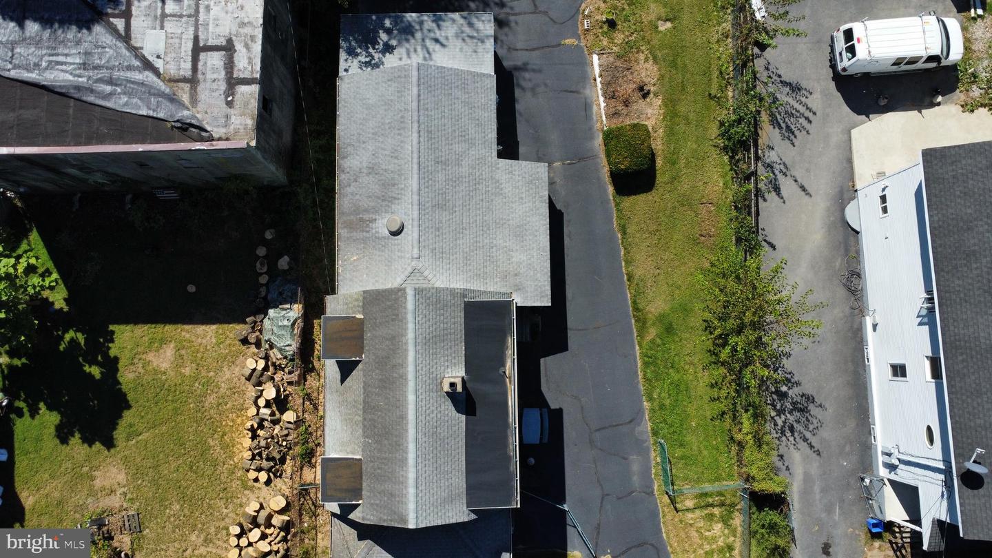 2270 Easton Rd