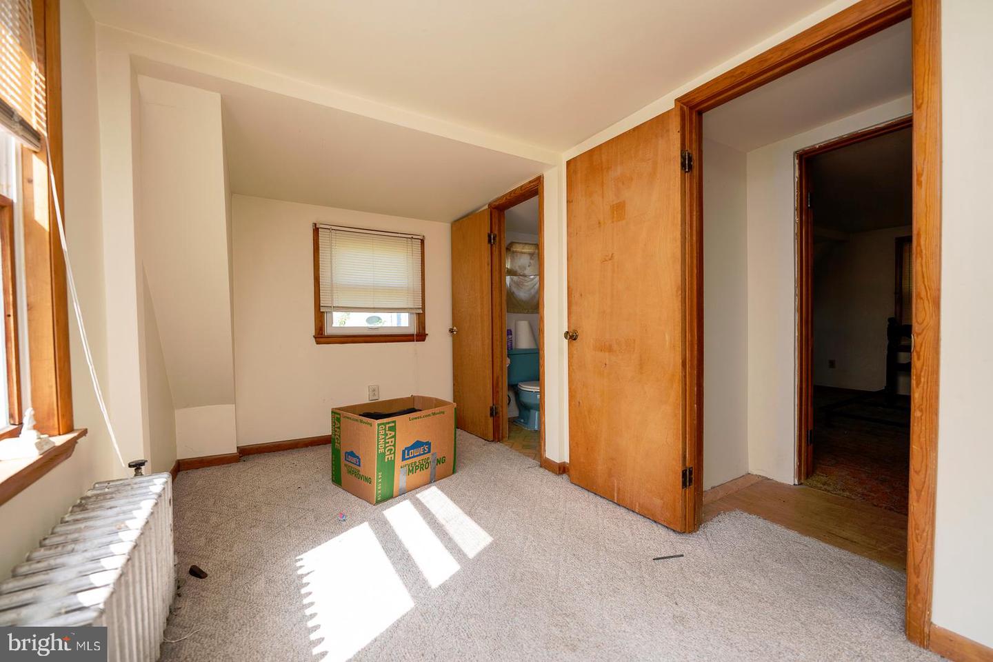 2270 Easton Rd