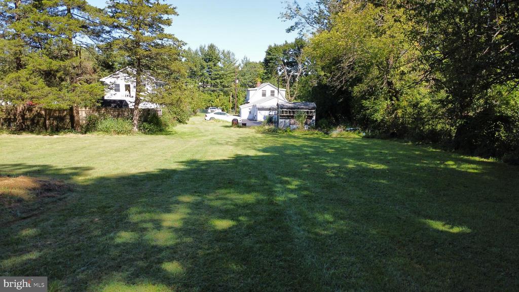 2270 Easton Rd