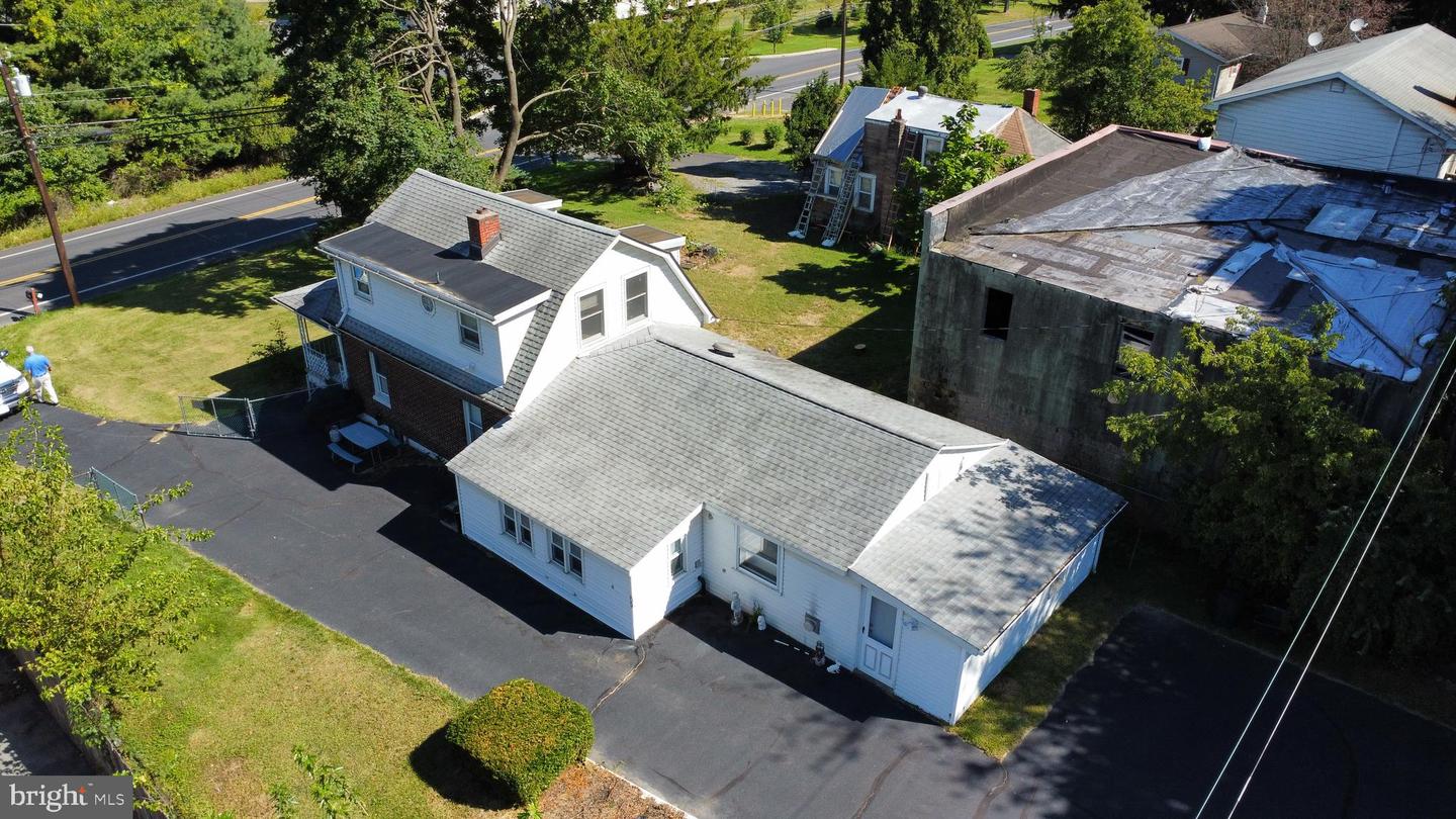 2270 Easton Rd