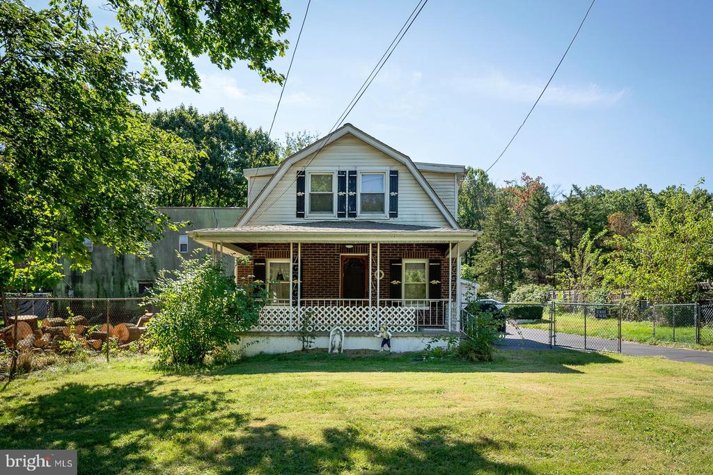 2270 Easton Rd