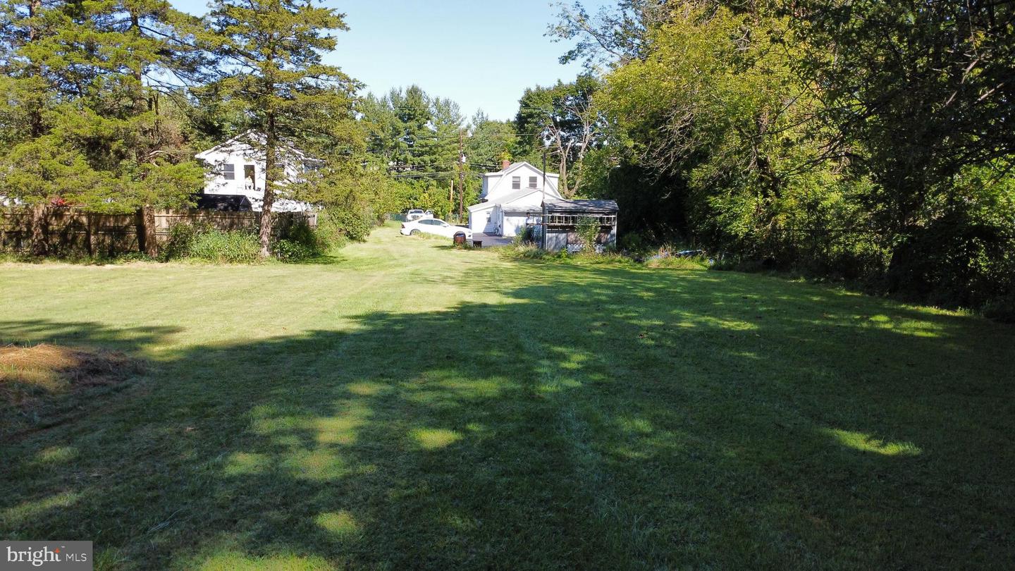 2270 Easton Rd