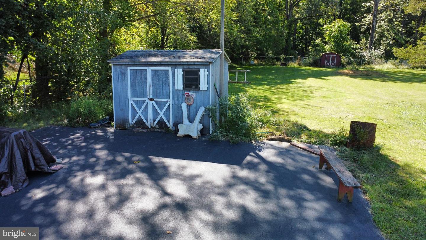 2270 Easton Rd