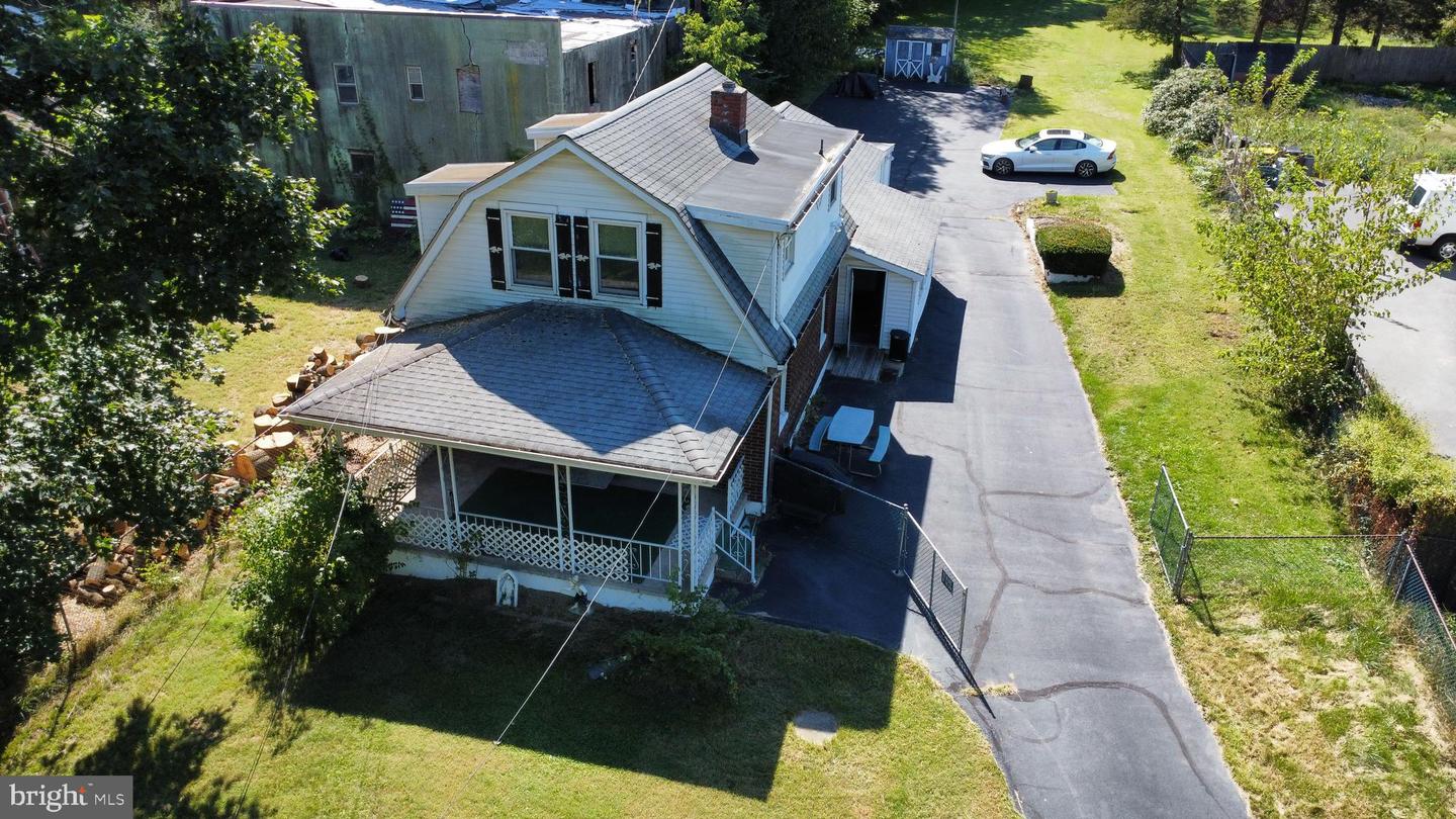 2270 Easton Rd