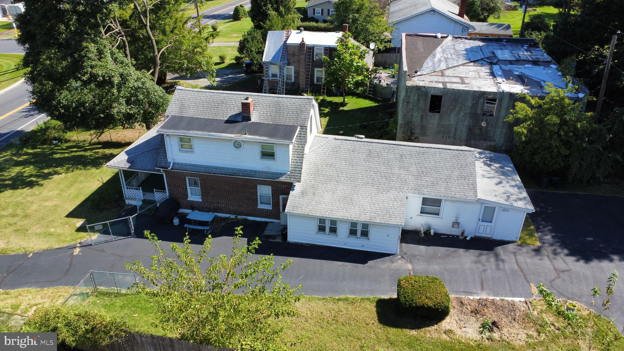 2270 Easton Rd