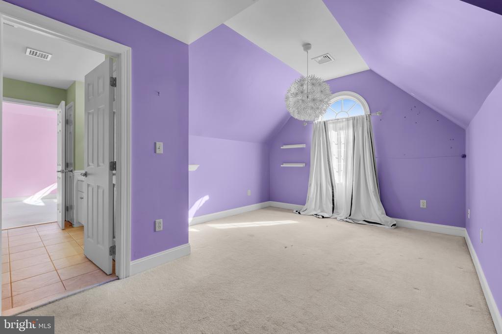 1684 Kevin Dr