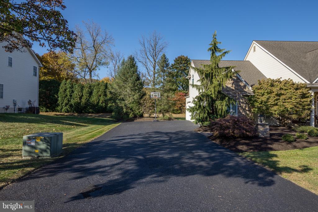 1684 Kevin Dr