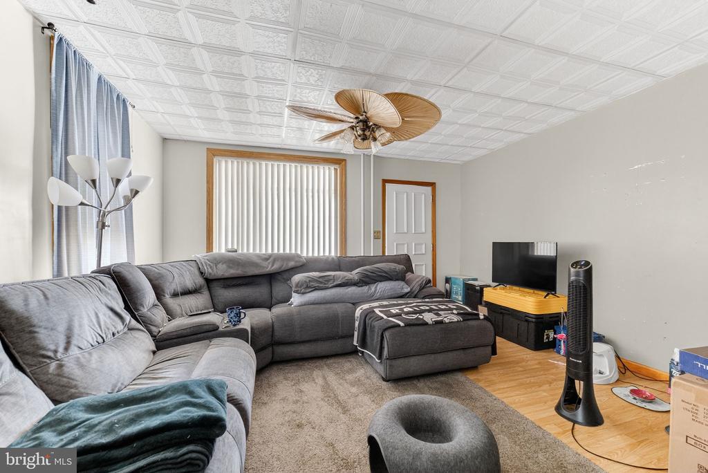 522 E 4TH STREET