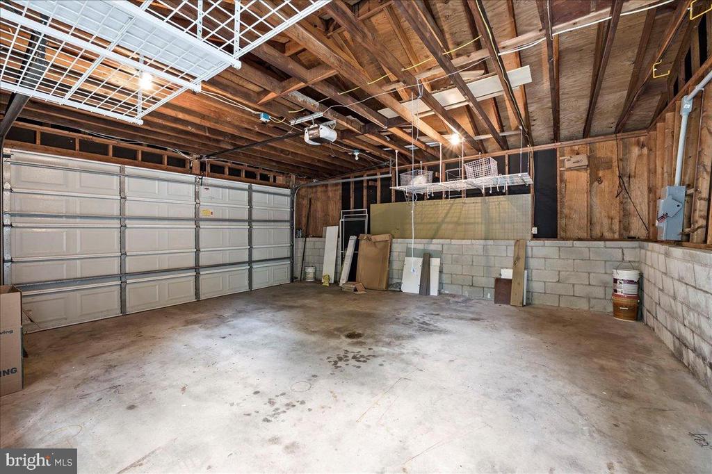 59 W MACADA ROAD