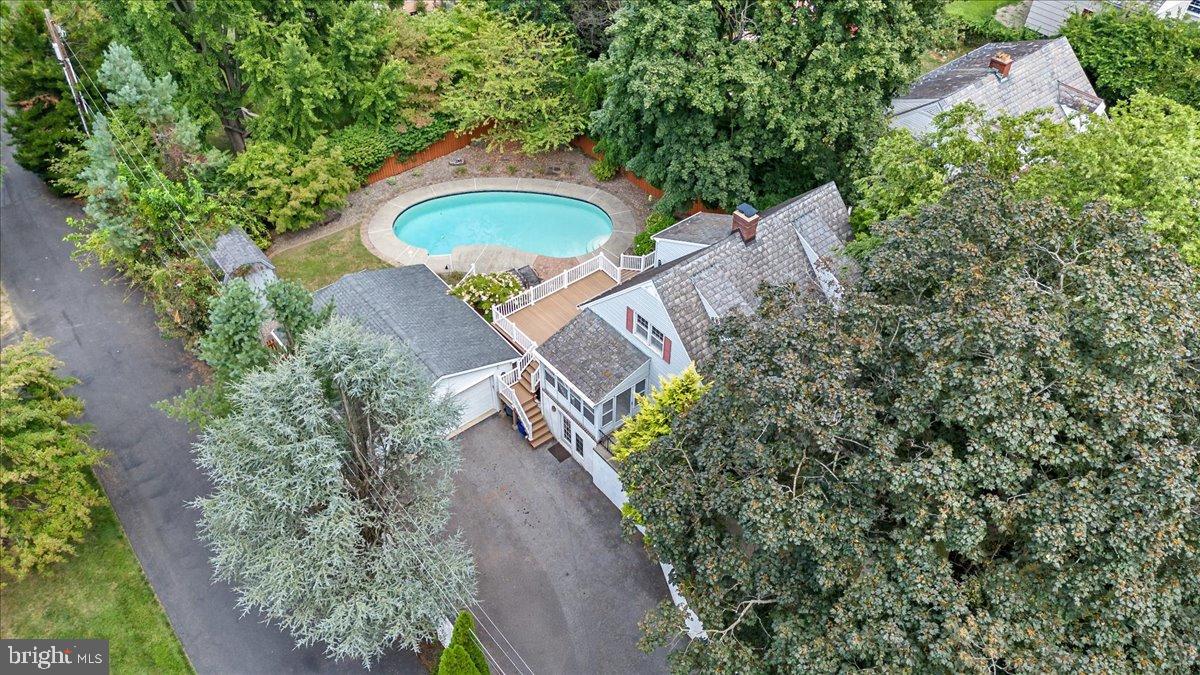 59 W MACADA ROAD